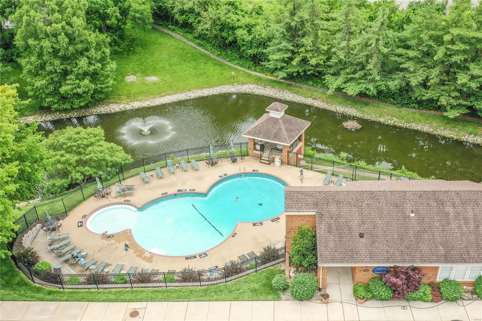 Greenbriar Condo - Residential