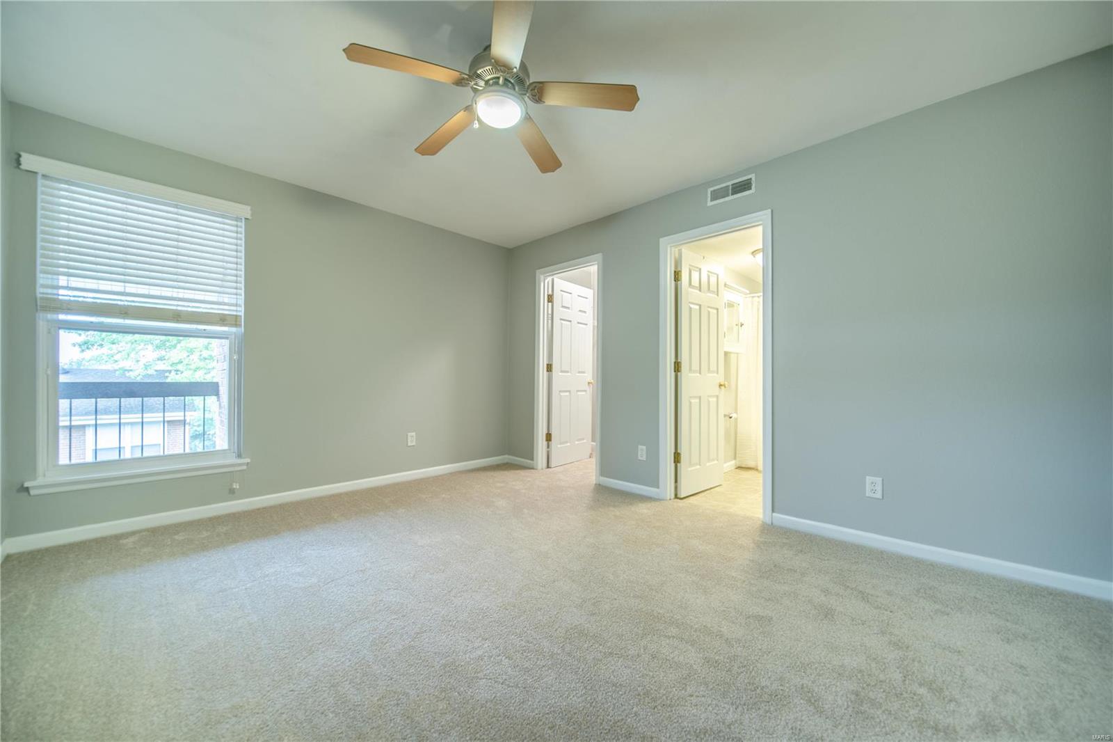 Greenbriar Condo - Residential