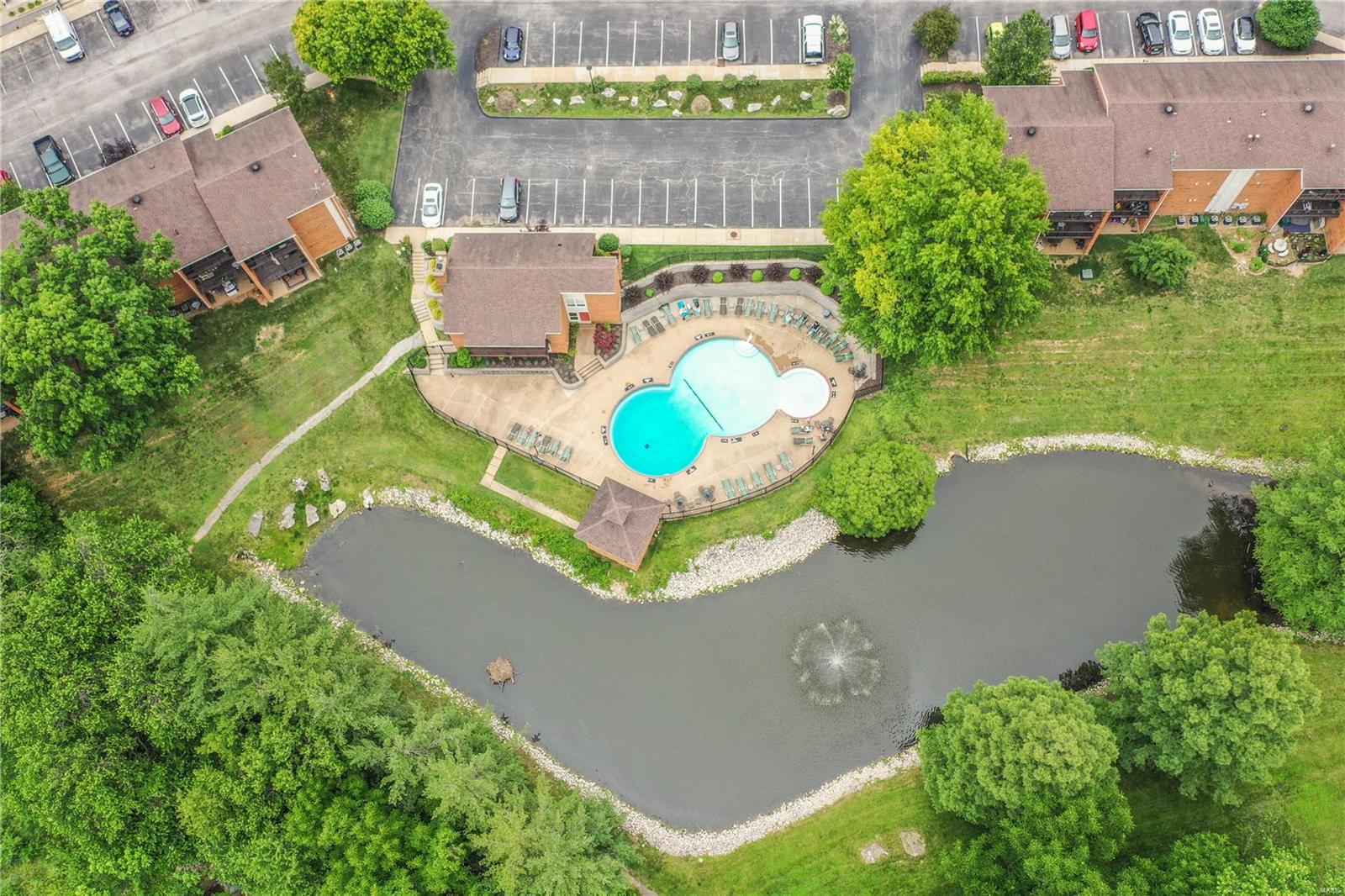 Greenbriar Condo - Residential