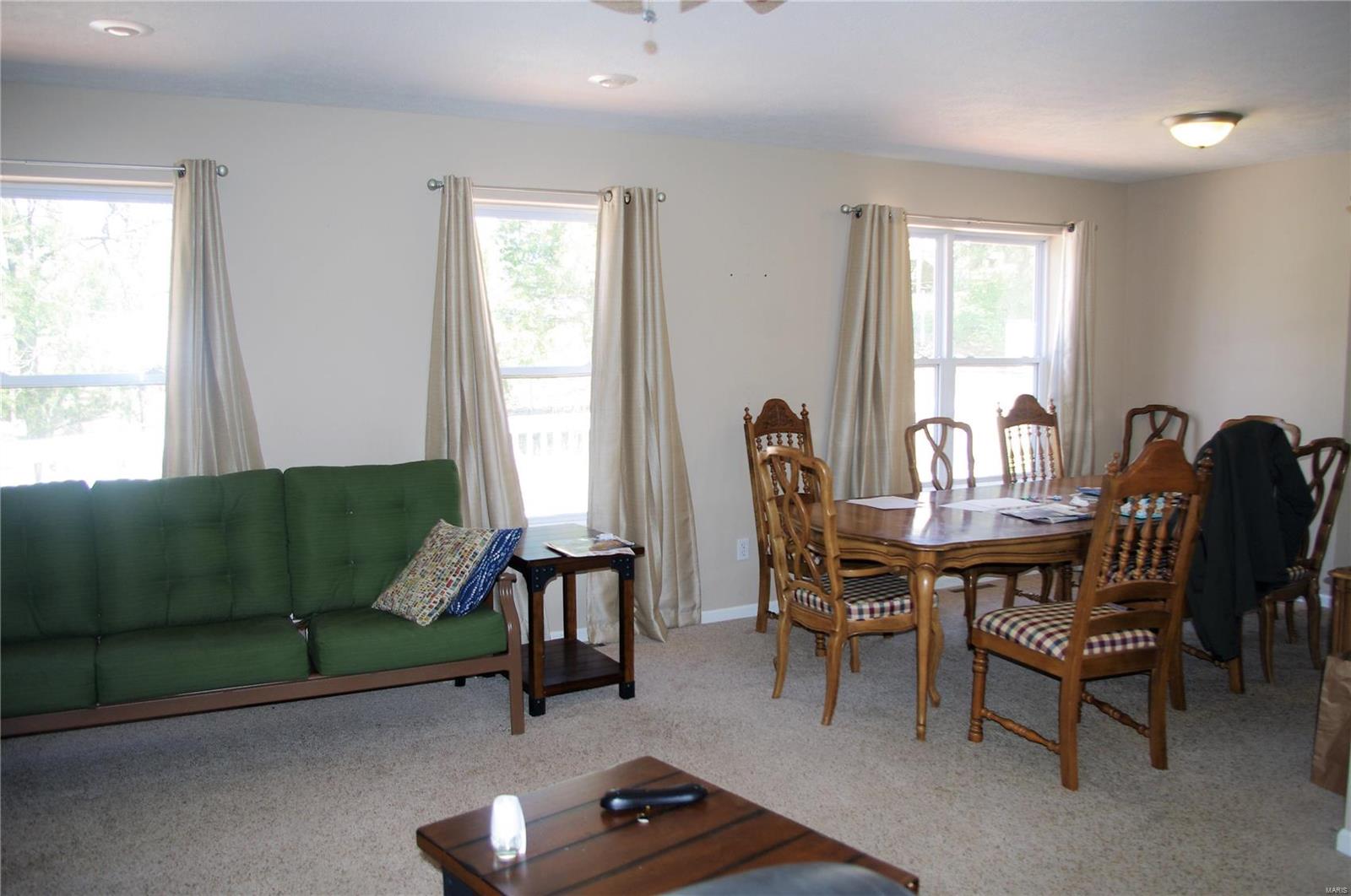 VIENNA OAKS SUBDIVISION PHASE 1 - Residential