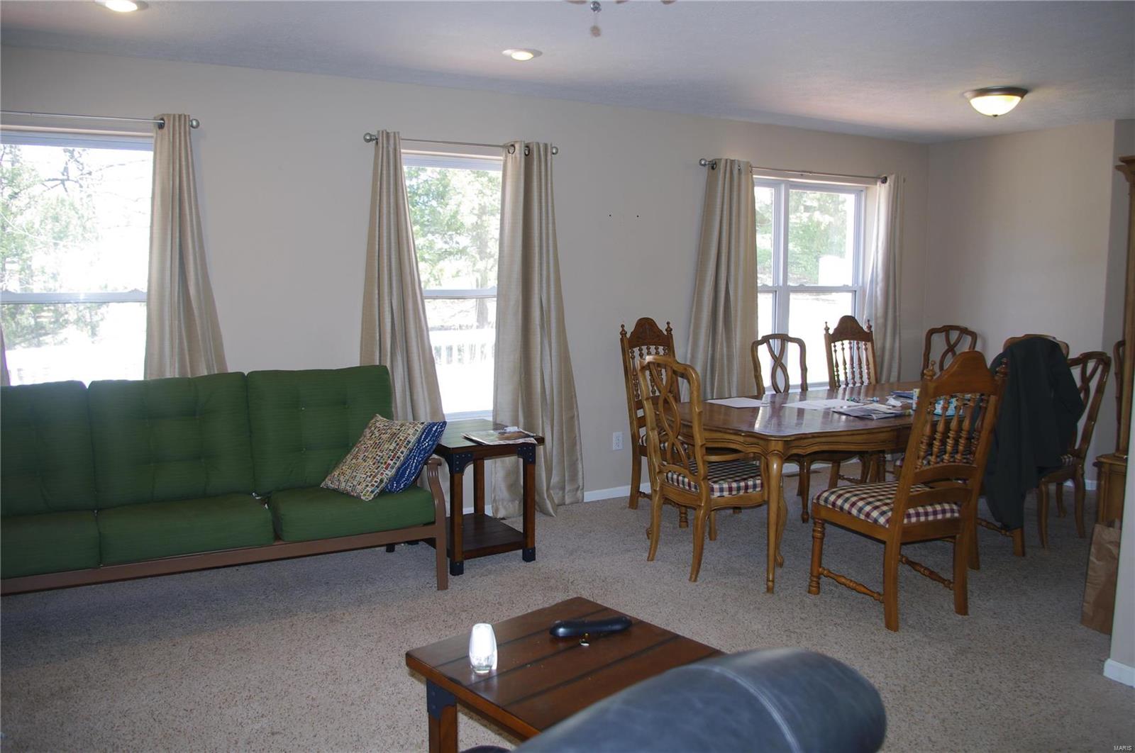 VIENNA OAKS SUBDIVISION PHASE 1 - Residential