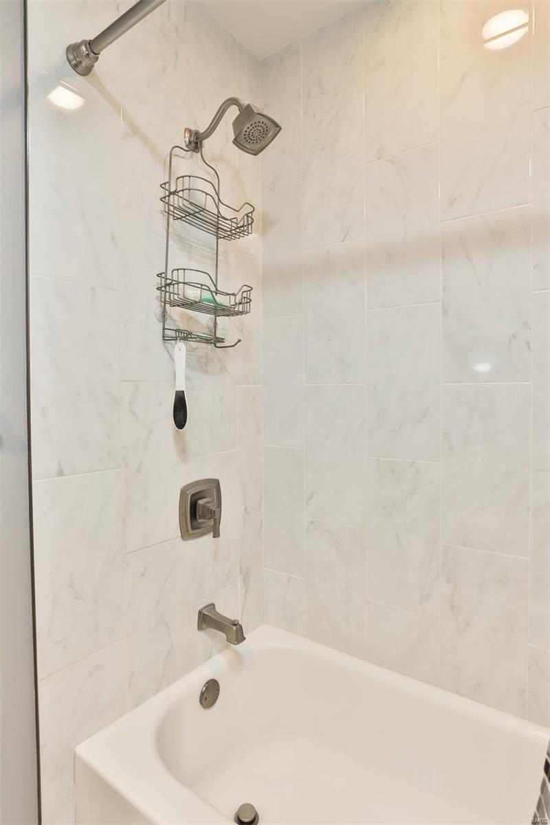 So Crestwood Gardens Add 4 - Residential