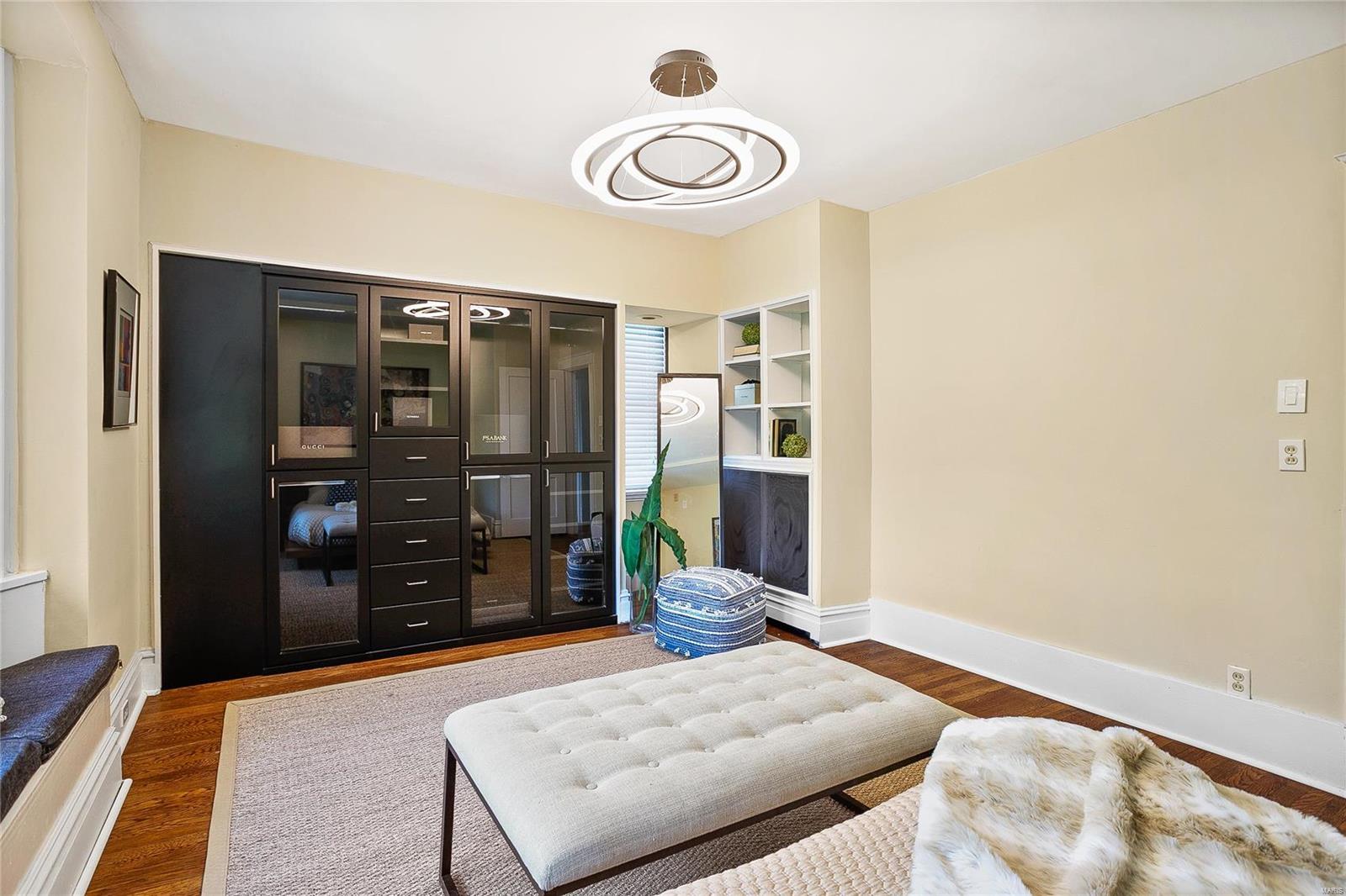 West Portland Place - Residential