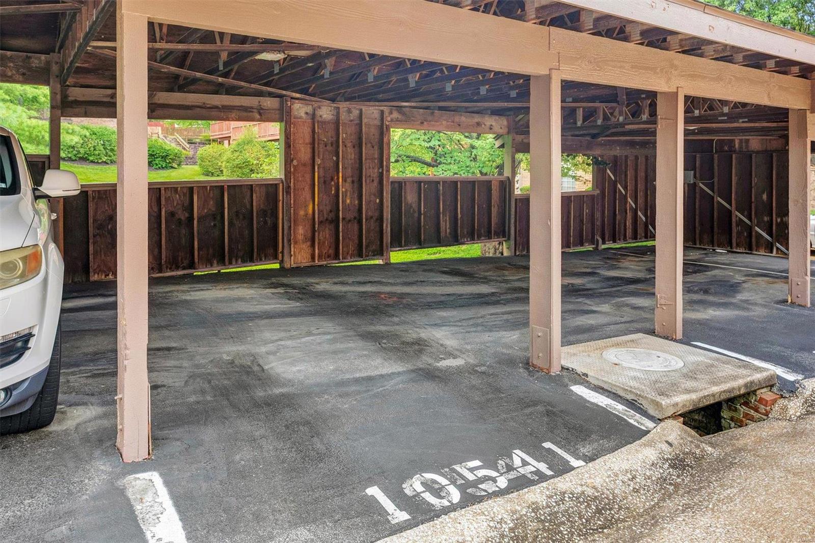 Ashton Place Condo - Residential