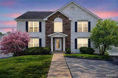 Photo of 19 Homefield Gardens Drive #27N, OFallon, MO 63366 (MLS # 26011116)