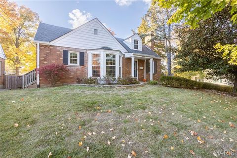Photo of 1035 N Geyer Road, Kirkwood, MO 63122 (MLS # 25075849)