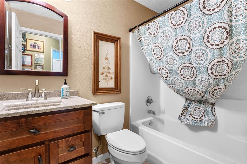 Maryville, Illinois 62062, United States, 3 Bedrooms Bedrooms, ,2 BathroomsBathrooms,Residential,Pending,131939