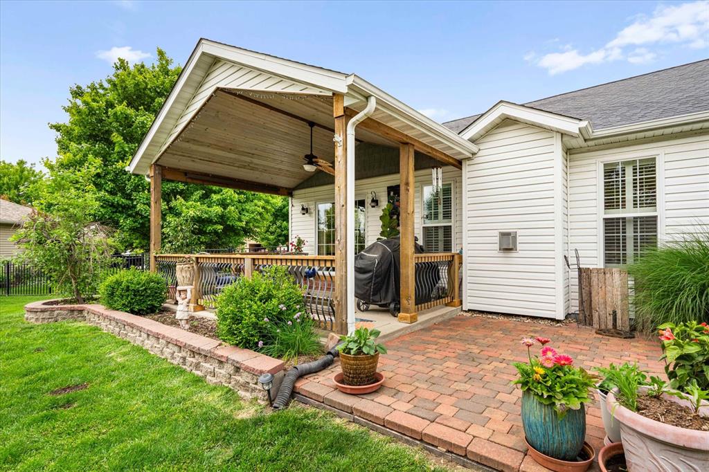 Maryville, Illinois 62062, United States, 3 Bedrooms Bedrooms, ,2 BathroomsBathrooms,Residential,Pending,131939