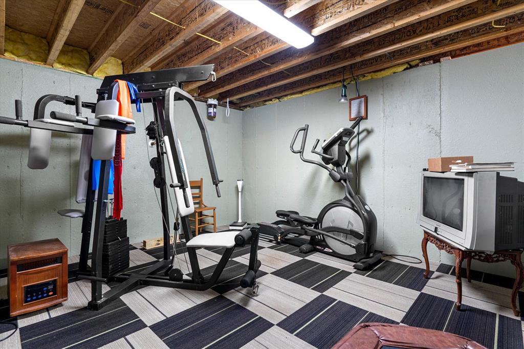 Maryville, Illinois 62062, United States, 3 Bedrooms Bedrooms, ,2 BathroomsBathrooms,Residential,Pending,131939