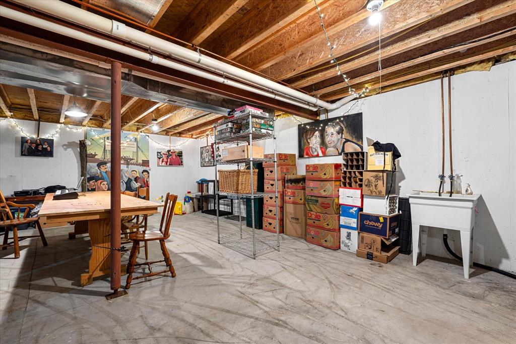 Maryville, Illinois 62062, United States, 3 Bedrooms Bedrooms, ,2 BathroomsBathrooms,Residential,Pending,131939