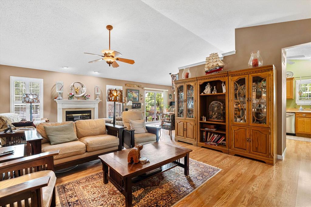 Maryville, Illinois 62062, United States, 3 Bedrooms Bedrooms, ,2 BathroomsBathrooms,Residential,Pending,131939