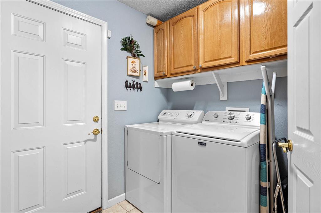 Maryville, Illinois 62062, United States, 3 Bedrooms Bedrooms, ,2 BathroomsBathrooms,Residential,Pending,131939