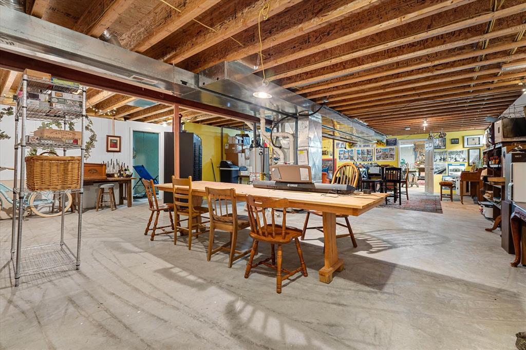 Maryville, Illinois 62062, United States, 3 Bedrooms Bedrooms, ,2 BathroomsBathrooms,Residential,Pending,131939