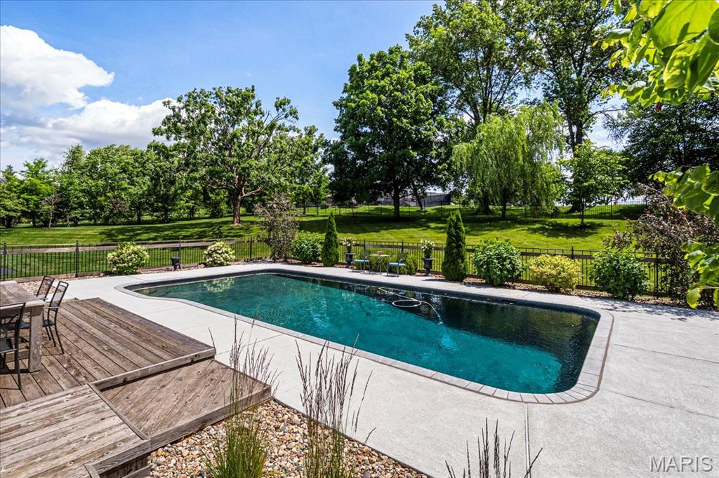 Barrington Place 3 - Residential