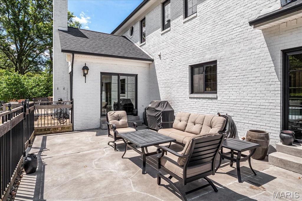 Barrington Place 3 - Residential