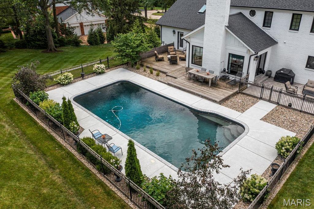 Barrington Place 3 - Residential