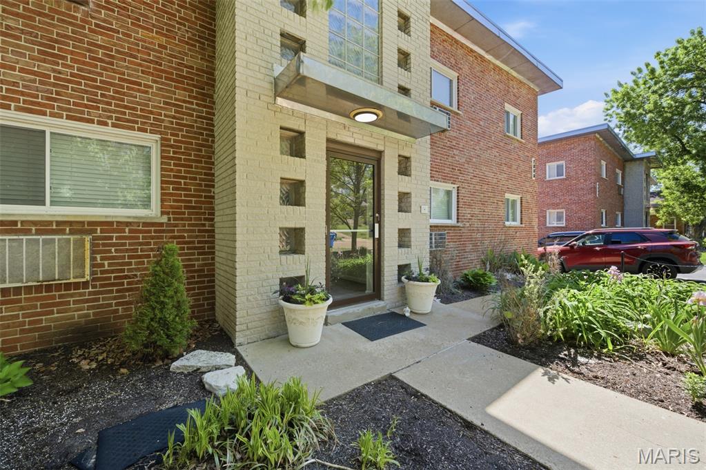 2000-2004 Bellevue Avenue