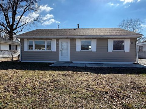 108 Charlene Street East Alton IL 62024