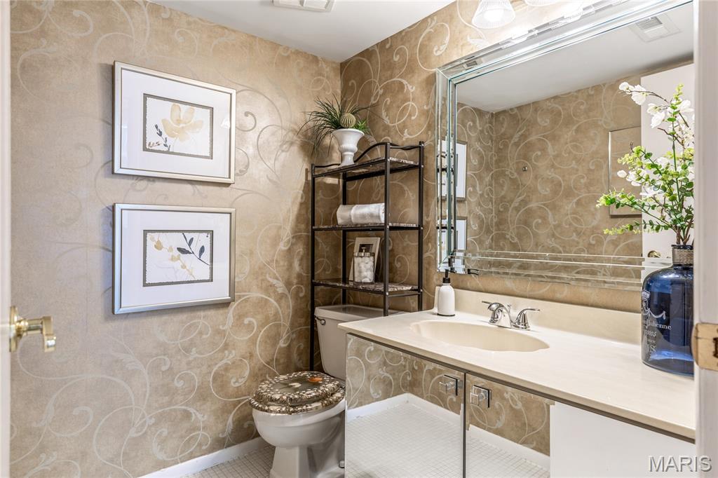 Manors At Village Green Condo - Residential