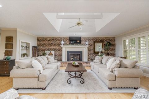 216 COACH Road Lebanon MO 65536