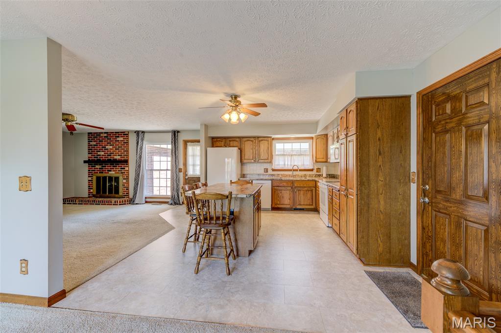 St Charles, Missouri 63301, United States, 3 Bedrooms Bedrooms, ,2 BathroomsBathrooms,Residential,Pending,194882