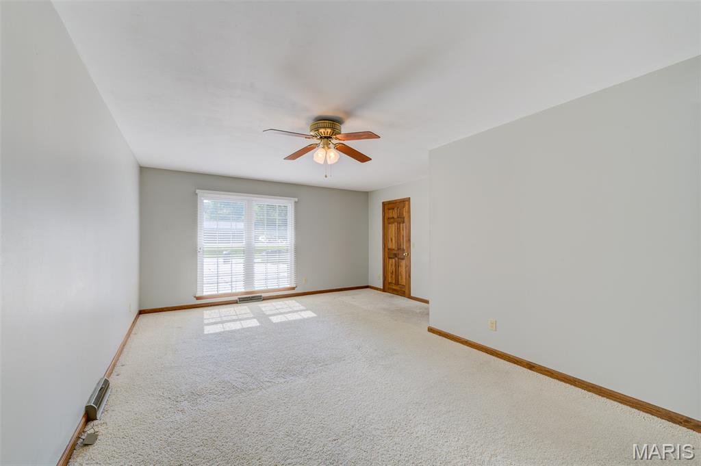 St Charles, Missouri 63301, United States, 3 Bedrooms Bedrooms, ,2 BathroomsBathrooms,Residential,Pending,194882