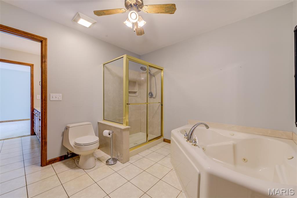 St Charles, Missouri 63301, United States, 3 Bedrooms Bedrooms, ,2 BathroomsBathrooms,Residential,Pending,194882