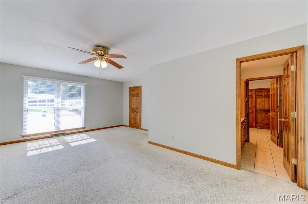 St Charles, Missouri 63301, United States, 3 Bedrooms Bedrooms, ,2 BathroomsBathrooms,Residential,Pending,194882