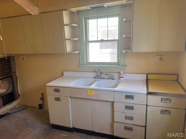 West Walnut Manor - Residential