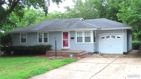 10054 Hedge Drive Bellefontaine Nghbrs MO 63137