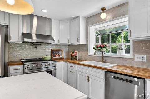 Tiny photo for 12947 Ballantine Court, Unincorporated, MO 63146 (MLS # 26030392)