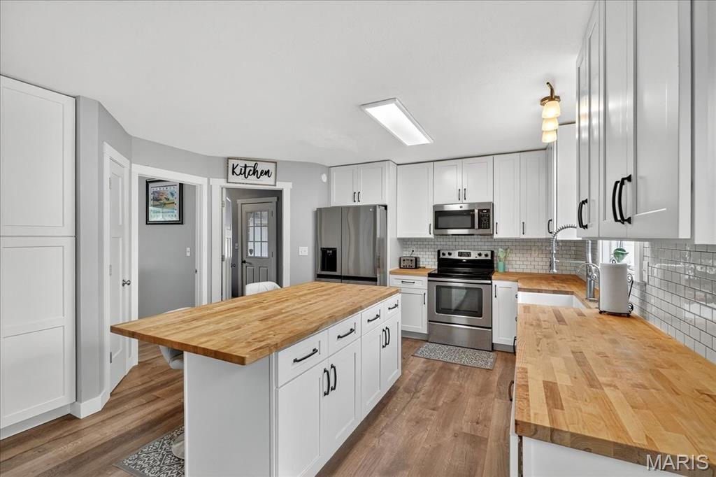 O'Fallon, Missouri 63366, United States, 4 Bedrooms Bedrooms, ,3 BathroomsBathrooms,Residential,Active,216807