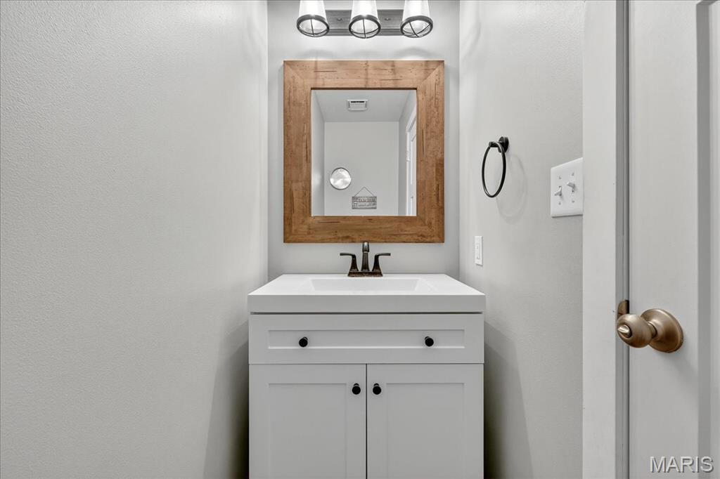 O'Fallon, Missouri 63366, United States, 4 Bedrooms Bedrooms, ,3 BathroomsBathrooms,Residential,Active,216807