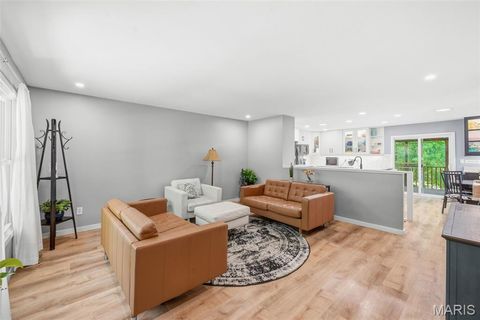 Tiny photo for 927 Summer Leaf Drive, St Peters, MO 63376 (MLS # 26027565)