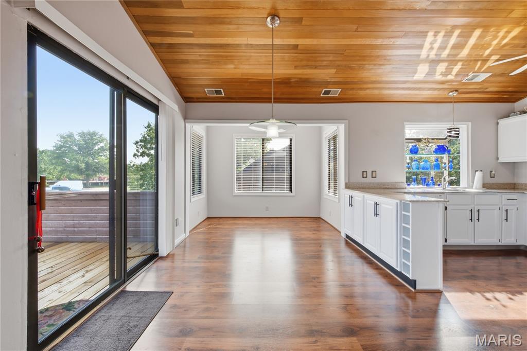 1002 Hemingway Lane H