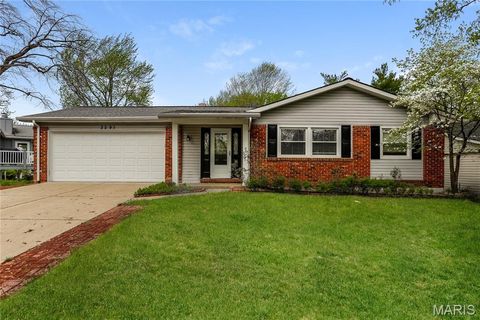 Photo of 2291 Hill House Road, Chesterfield, MO 63017 (MLS # 26027004)