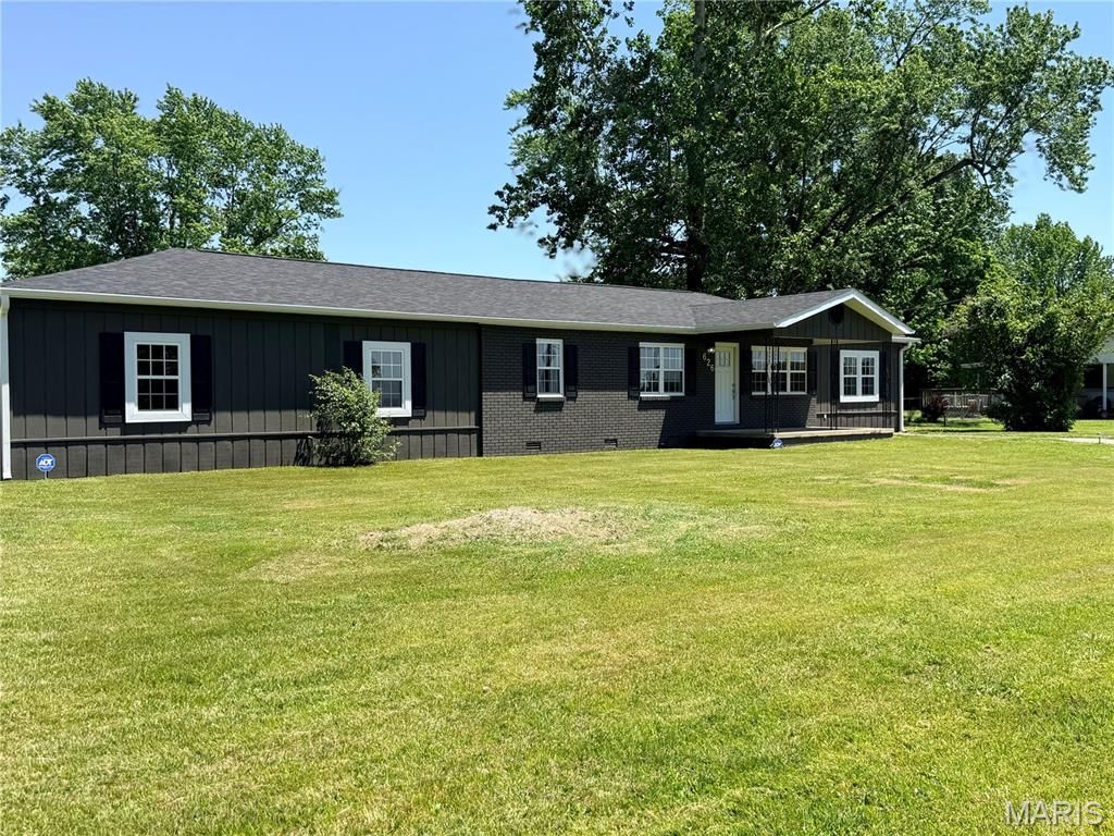 Photo of 626 County Road 603, Poplar Bluff, MO 63901 (MLS # 26029080)