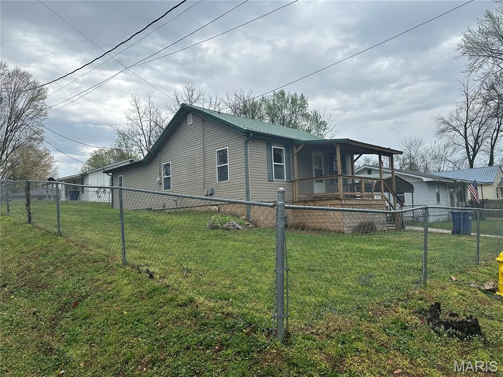 Photo of 800 S Hickory Street, Salem, MO 65560 (MLS # 26019111)