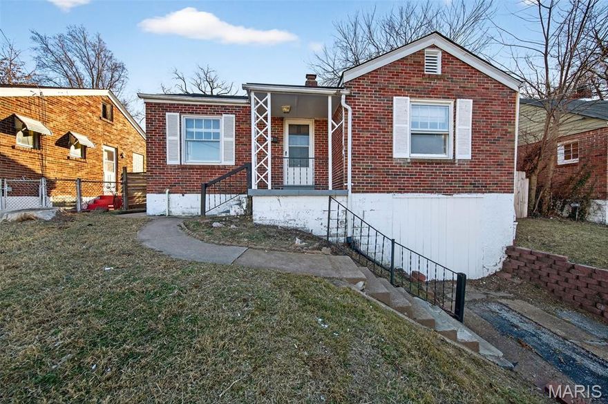 Charming 3-Bed, 1-Bath with Investment Potential – Sold As-Is

Unlock the potential of this solid 3-bed, 1-bath home in the heart of St. Louis. Offered as-is, this property presents a fantastic opportunity for investors, house hackers, or those looking to add a rental to their portfolio. Featuring a functional layout and classic bones, it’s ready for your vision — whether that’s a thoughtful rehab, cosmetic refresh, or long-term rental strategy.

This home is well-situated with easy access to local amenities, transportation, and employment hubs. With some strategic updates, you can maximize value and rental income.

• Perfect for investors or those expanding a rental portfolio
• Sold as-is — bring your contractor and creativity
• Great cash-flow or fix-and-flip potential

Don’t miss this opportunity to turn value into profit. Schedule your showing today and explore what this property can become!