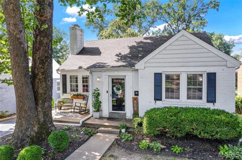 Photo of 968 Nancy Carol Lane, Glendale, MO 63122 (MLS # 26024655)