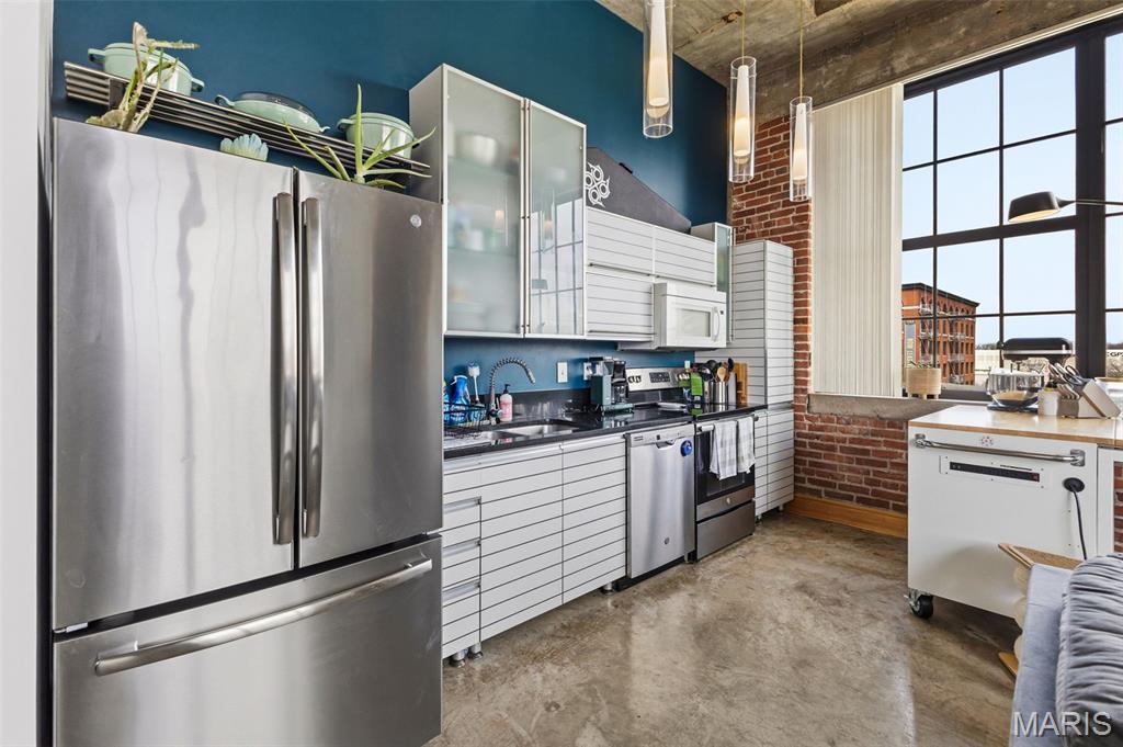 Packard Lofrs - Residential