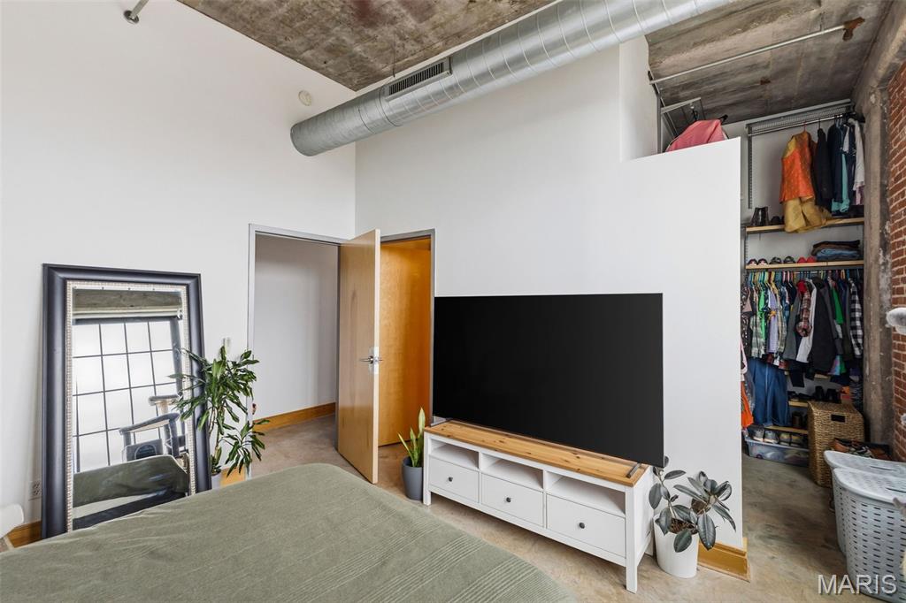 Packard Lofrs - Residential