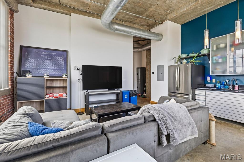 Packard Lofrs - Residential