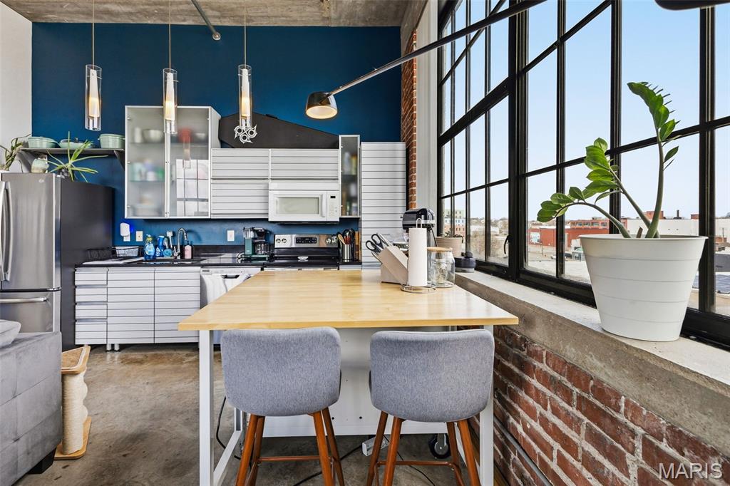 Packard Lofrs - Residential