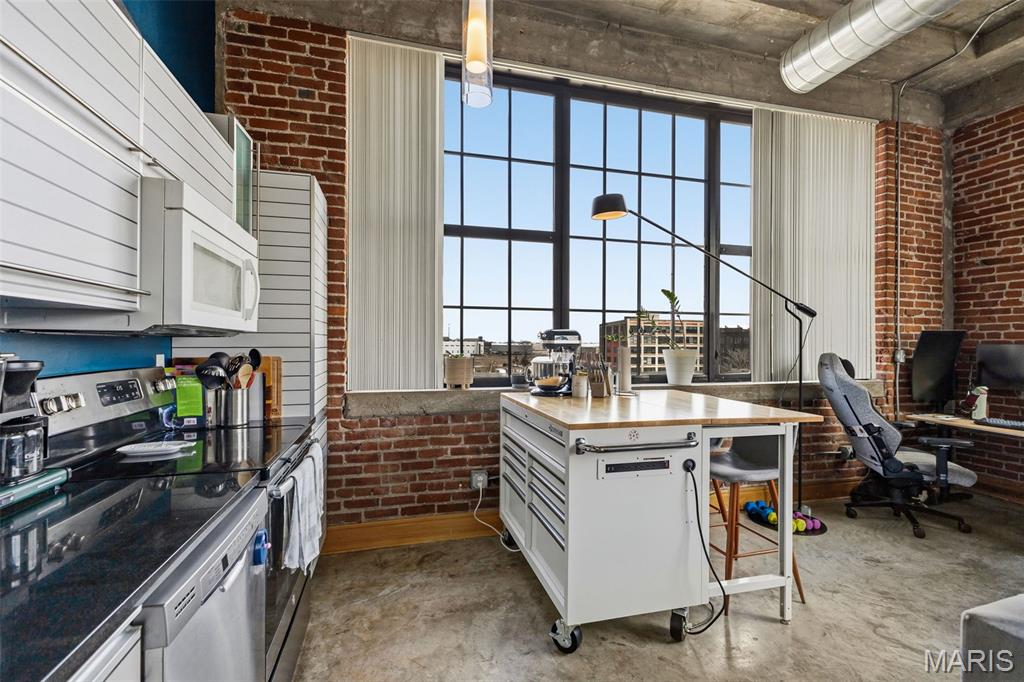 Packard Lofrs - Residential