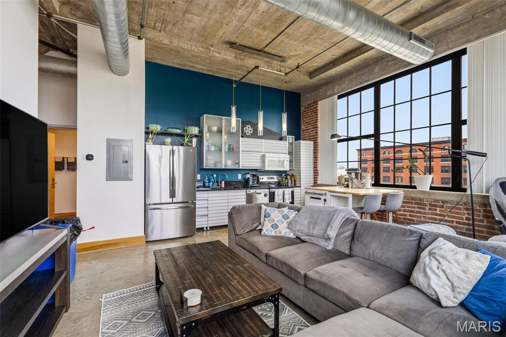 Packard Lofrs - Residential