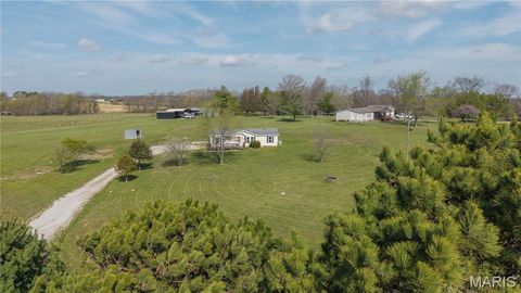 Tiny photo for 423 County Road 451, Oak Ridge, MO 63769 (MLS # 26019173)