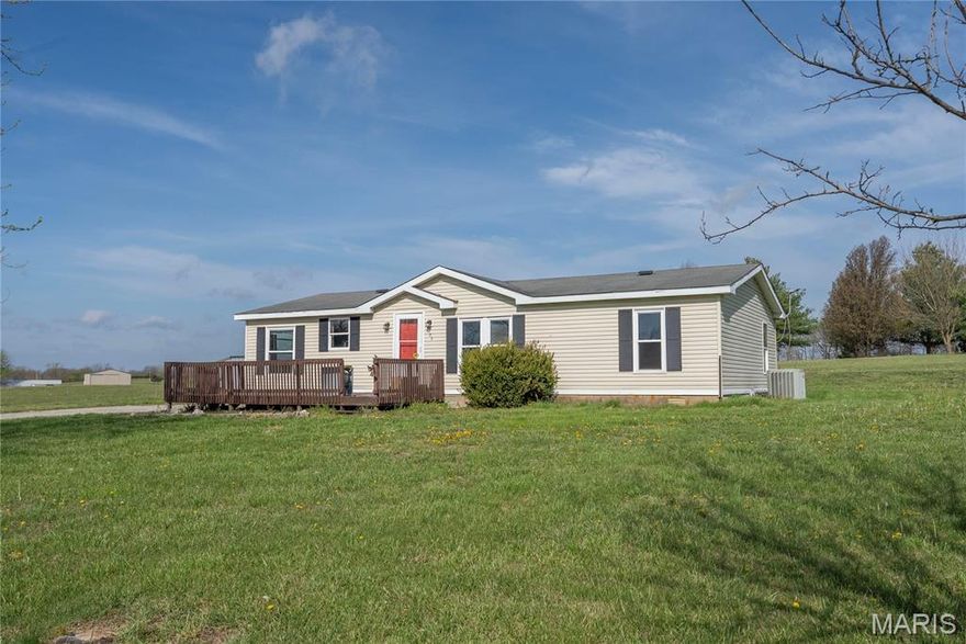 Welcome to 423 County Road 451, Oak Ridge, MO 63769! This charming 3-bedroom, 2-bath home offers 1,248 sq ft of comfortable living space and sits on a nice size lot, giving you the privacy, space, and freedom you’ve been looking for. Priced at $160,000, this property is perfect for a first-time home buyer ready to step into homeownership or an investor looking for a great opportunity. With plenty of room for outdoor activities, expansion, or future possibilities, this property truly offers both value and potential. Don’t miss your chance to own a home with land at an affordable price!