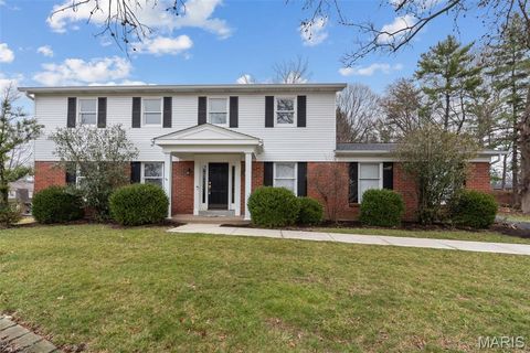 442 Royalwood Drive Creve Coeur MO 63141