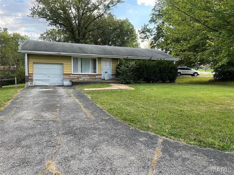 944 Lebon Drive Bellefontaine Nghbrs MO 63137
